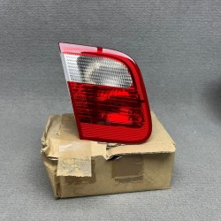 Piloto trasero izquierdo...