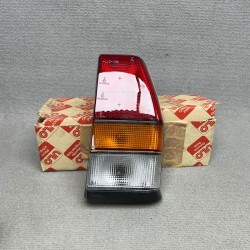 Piloto trasero derecho...