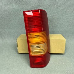 Piloto trasero derecho...