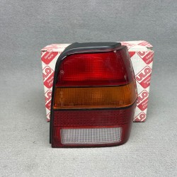 Piloto trasero derecho...