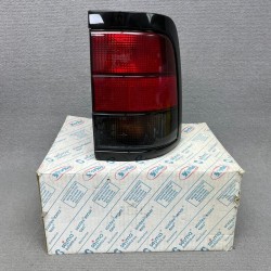 Piloto trasero derecho...