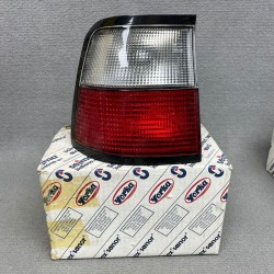 Piloto trasero izquierdo...