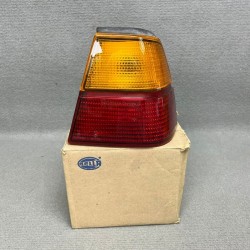 Piloto trasero derecho...