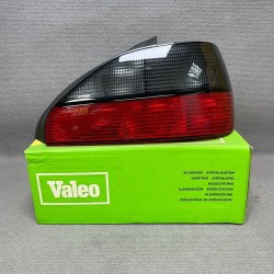 Piloto trasero derecho...