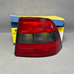 Piloto trasero derecho OPEL...