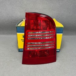 Piloto trasero derecho...