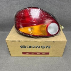 Piloto trasero izquierdo...